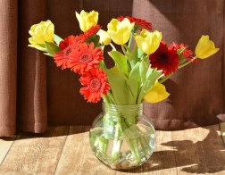 Floristería online Ramo de 6 Rosas, Regalar Rosas, Ramos de Rosas para Regalo, Arte Floral, Envío de Arreglos Florales, Floristería Alonso Floristas, Floristería en Leganés