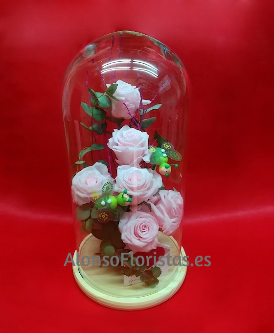 Cúpula con rosas decoradas
